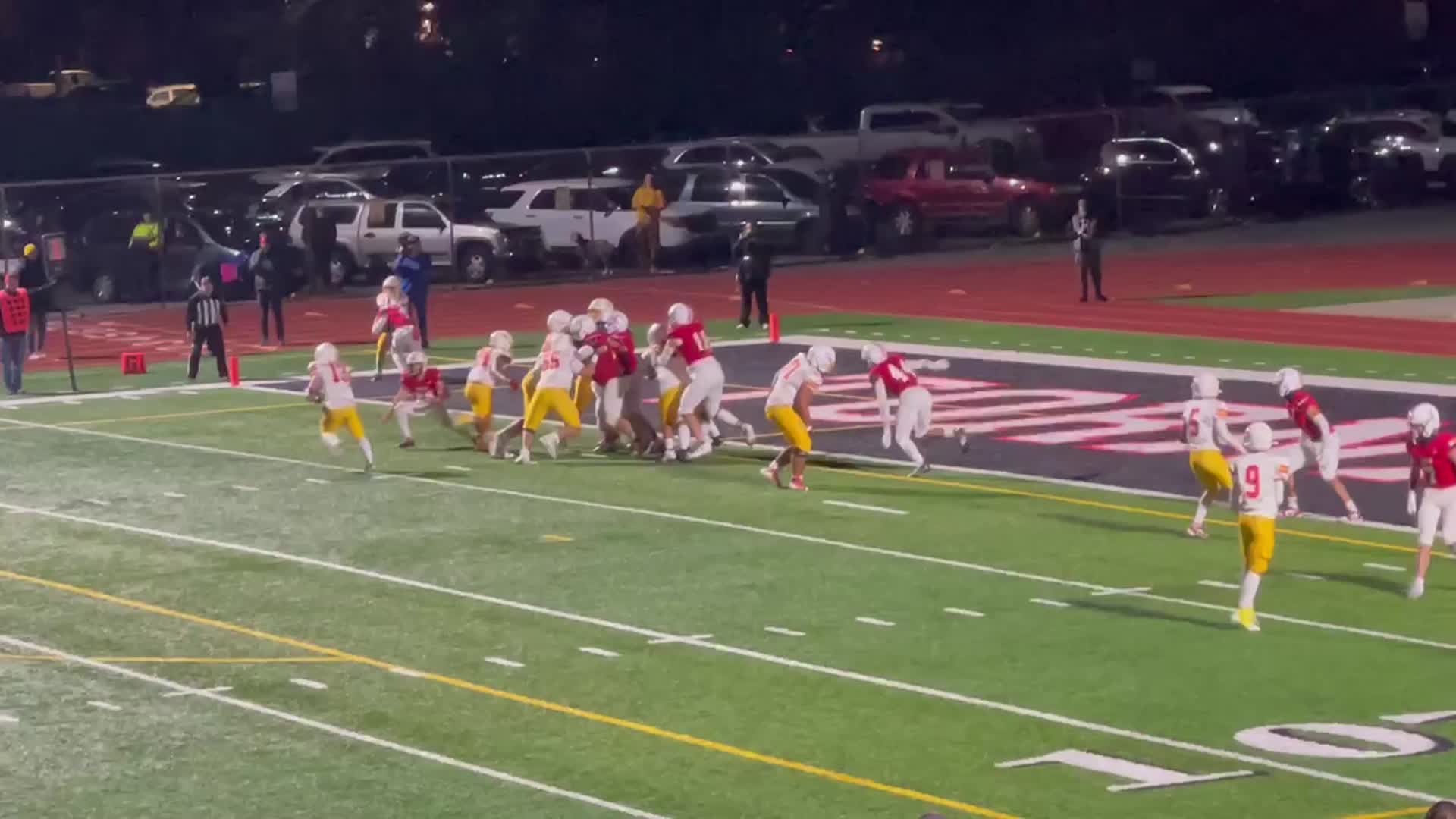 Mt Tahoma #13 Tre Walker with the 2 yard TD QB keeper in 3rd quarter