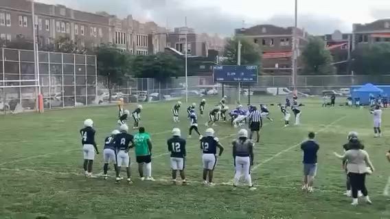 Roll out corner pass to tightend