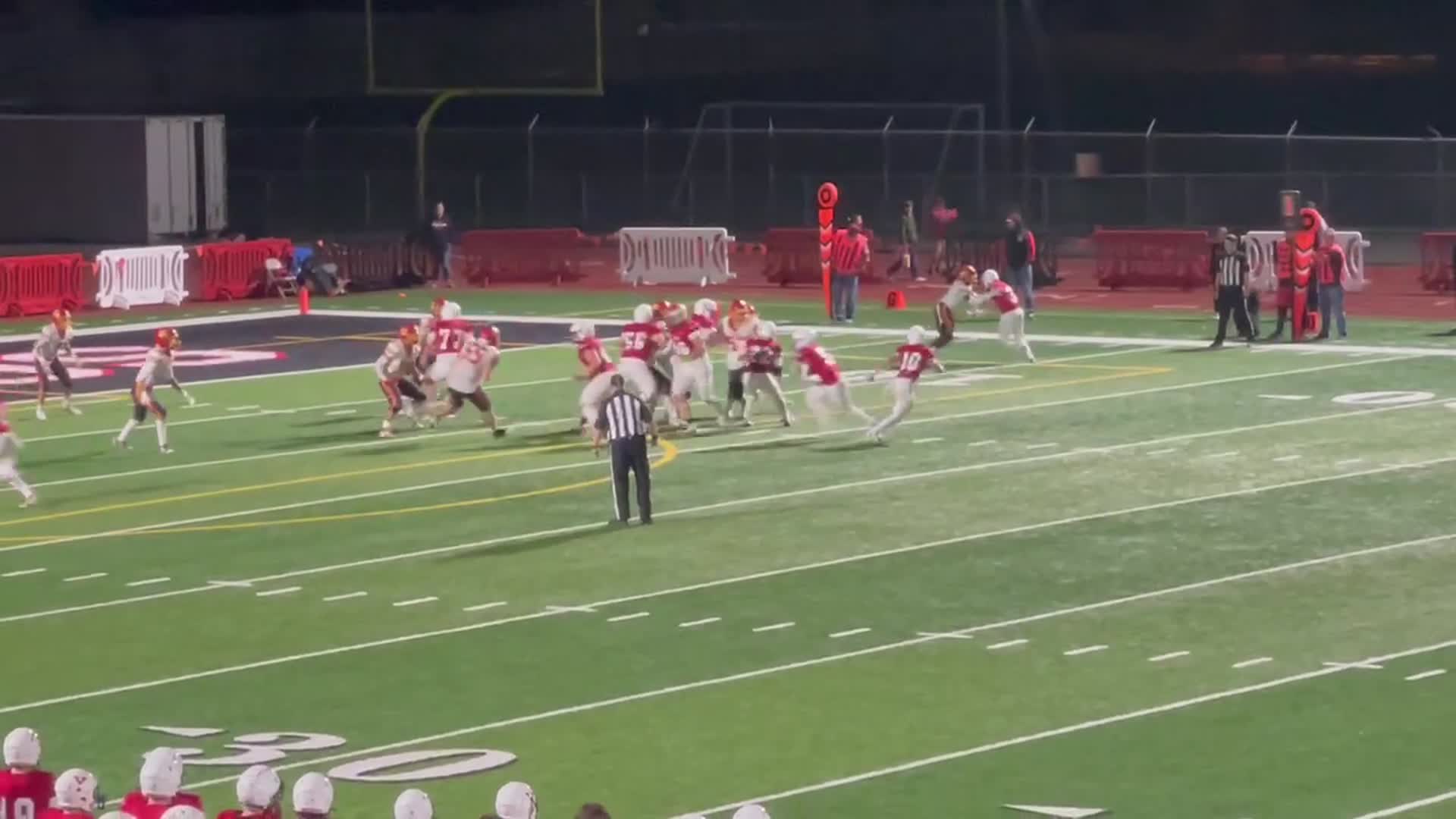 2nd quarter YELM #5 Marcus Ronquillo with a 8 Yard rush