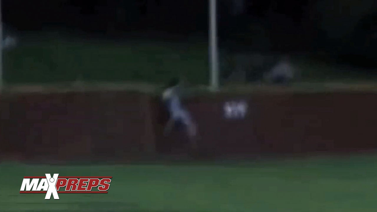 Wes Short goes Mike Trout and robs home run