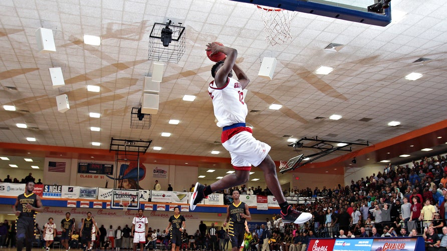 The walking highlight show was at it again in a contest against Keenan (SC) in the Farm Bureau Insurance Classic. The one and only Zion Williamson is just flat unstoppable.