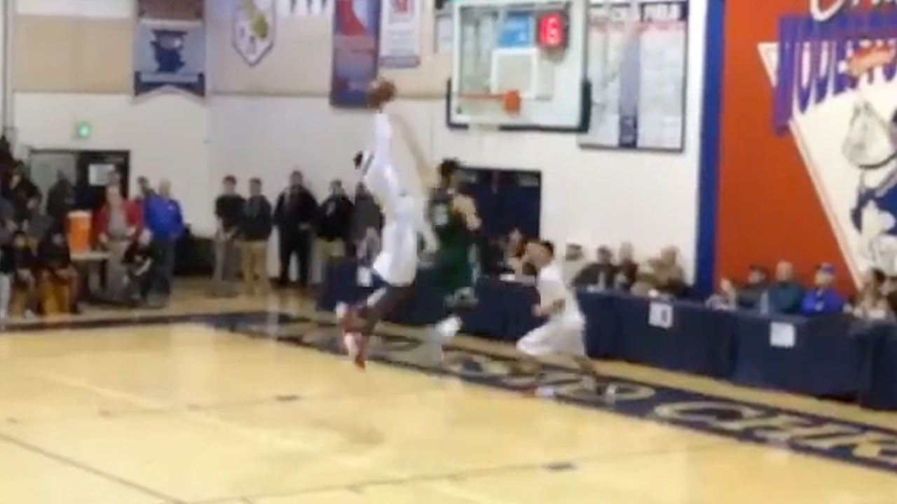 Dunk off backboard pass