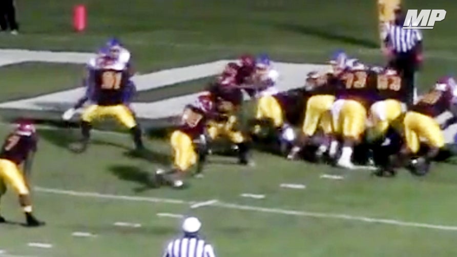 Laurel's (MS) Kendall Breland becomes the first female player to score a touchdown in Mississippi high school football history with this TD run.