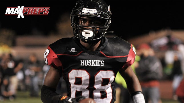 http://www.maxpreps.com/athlete/javon-mckinley/2yUH7_TrEeKZ5AAmVebBJg/default.htm

Highlights of Centennial's (CA) 6'2" 185-pound 4-Star wide receiver Javon McKinley.