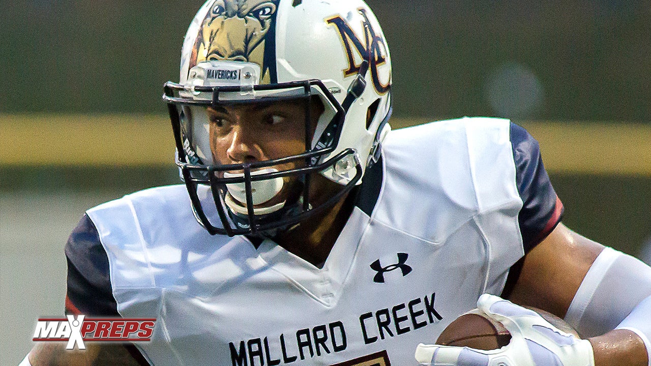 Randy Moss' son plows over defender