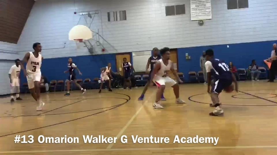 Omarion Walker COOKS the double team!!!