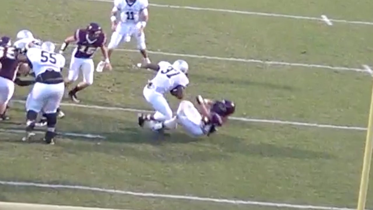 Shelton Horton decleats linebacker for TD