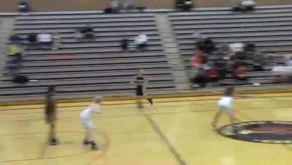 Hayes Assists Pivec for Outside Jumper (December 6, 2014)