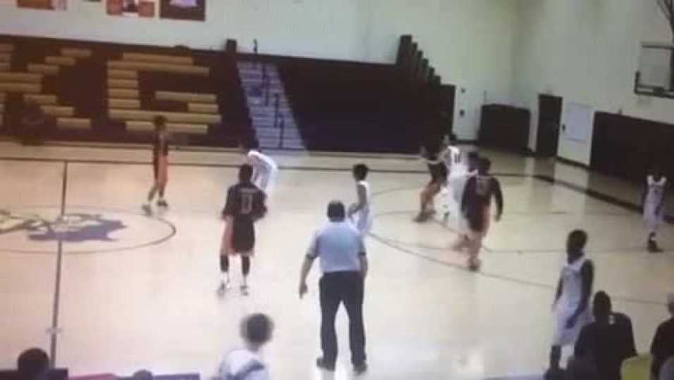 2 handed fast break dunk