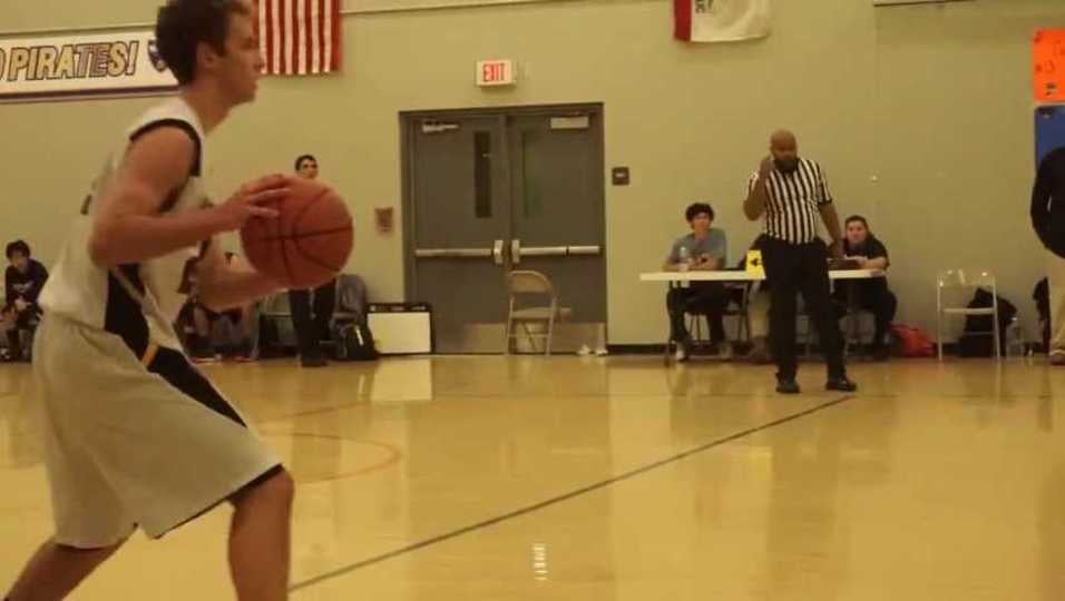 Dimetrius Grant (2017) #32 in action