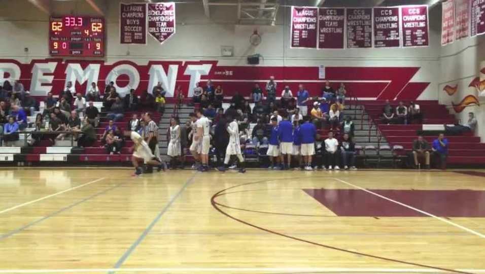 Se Jin Kim scores winning bucket after crucial rebound to beat Wilcox