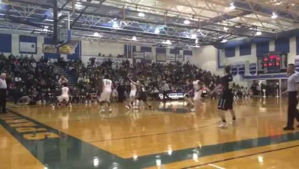 Rhoads uses his second chance to feed Smolda for 3-pointer