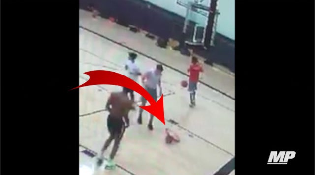 Recruit literally breaks the rim