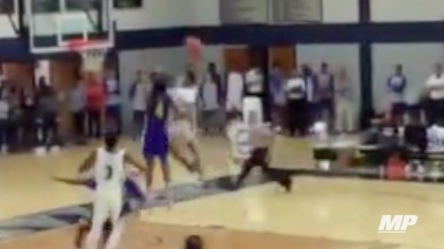 Andrew Wiggins' cousin posterizes defender