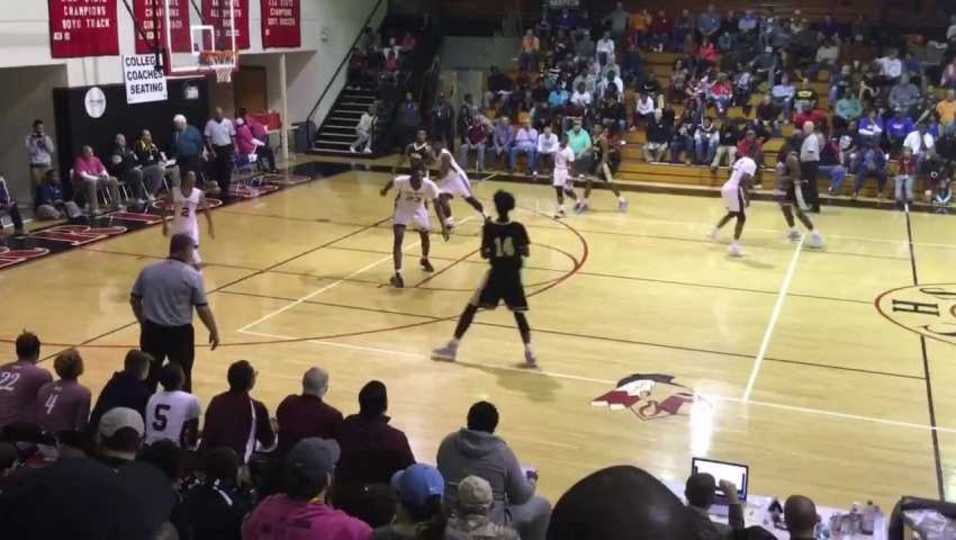 Tyler Stevenson with the 2 hand flush down the middle