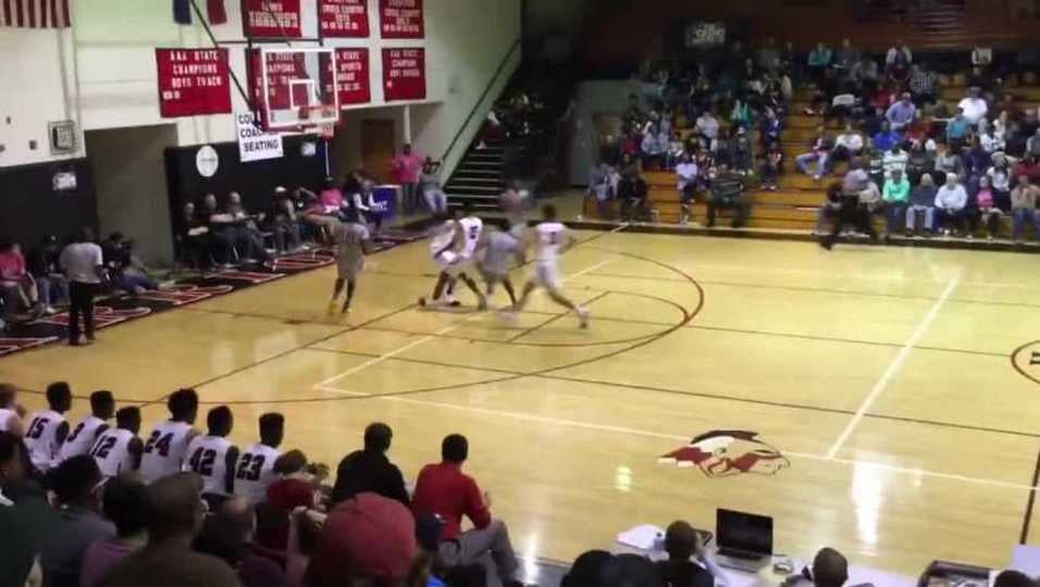 Brandon Weatherspoon with the slam