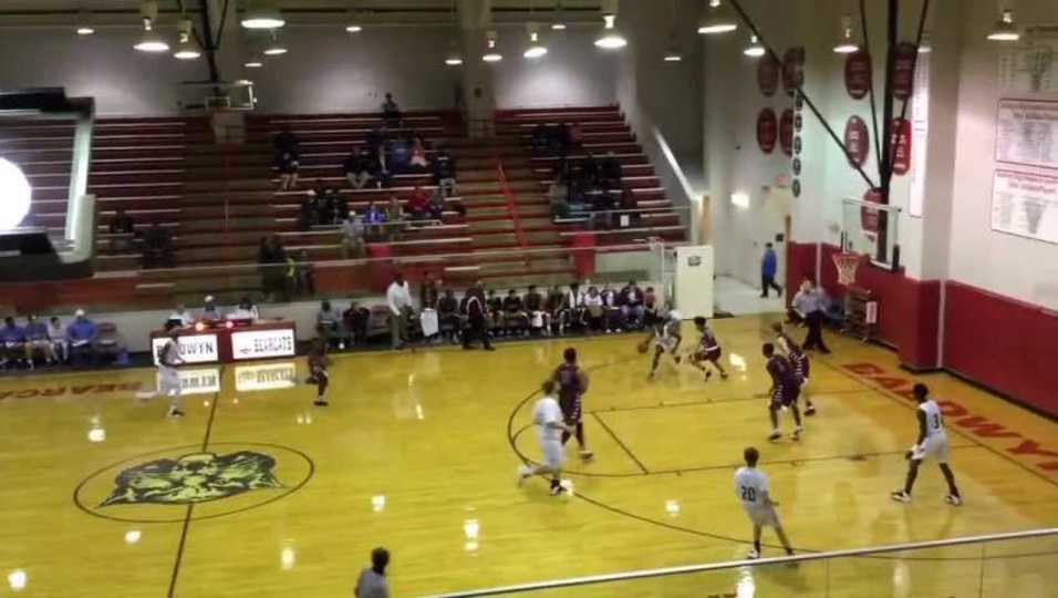 Zay Heidelberg with the spin move