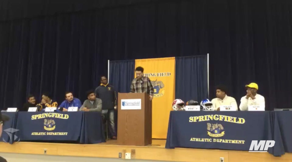 Danny Davis commits with Wisconsin