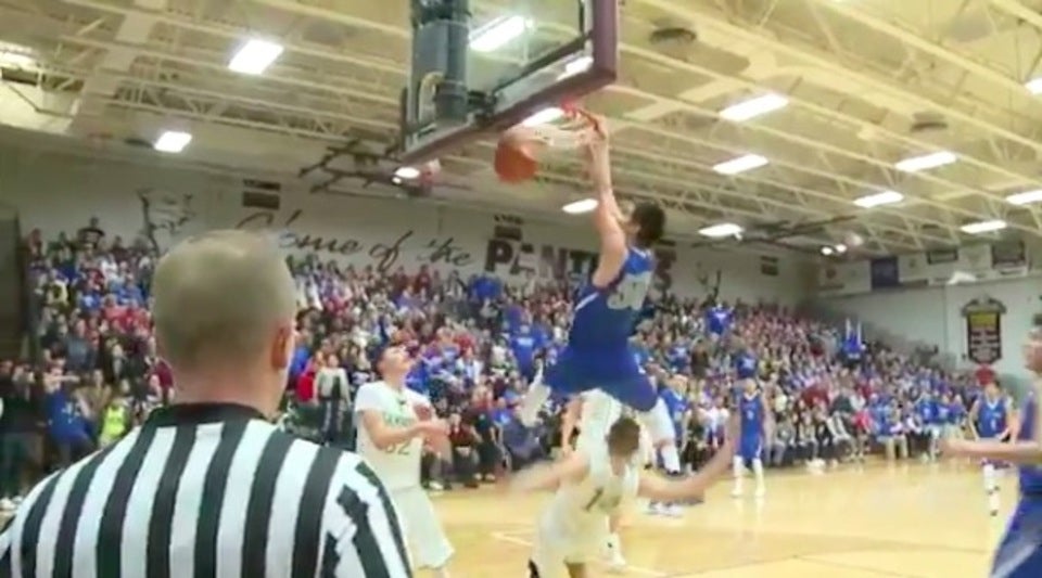 Nebraska dunker is at it again