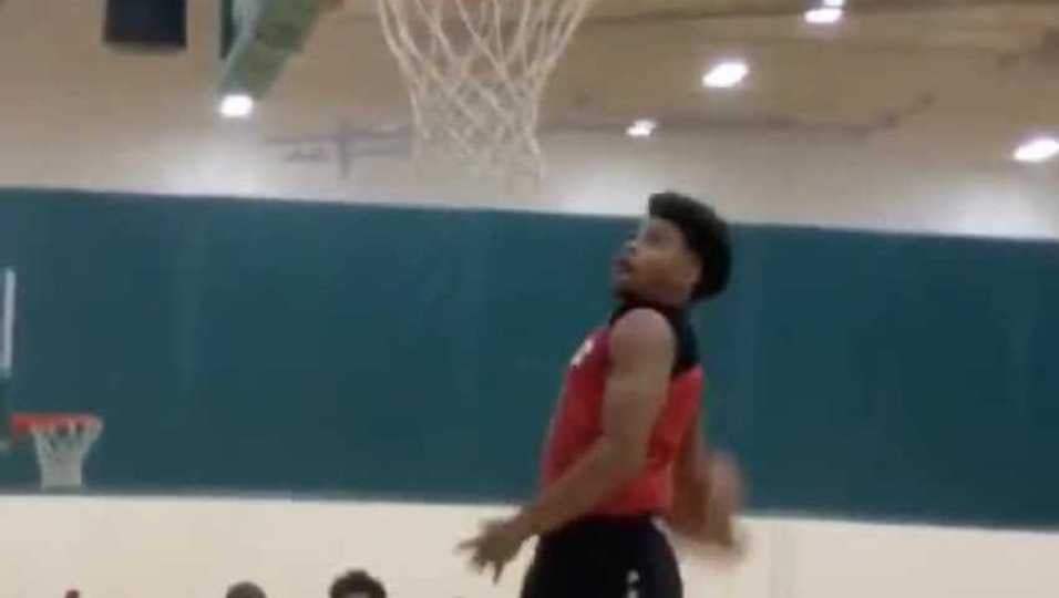 MJ Walker Throws it Down