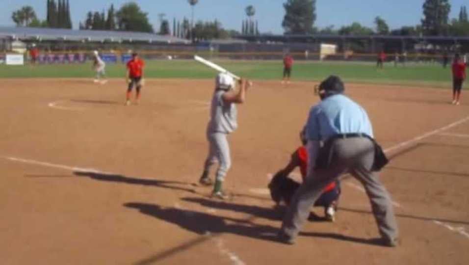Robin Grayson Hits Walk-Off RBI-Double!