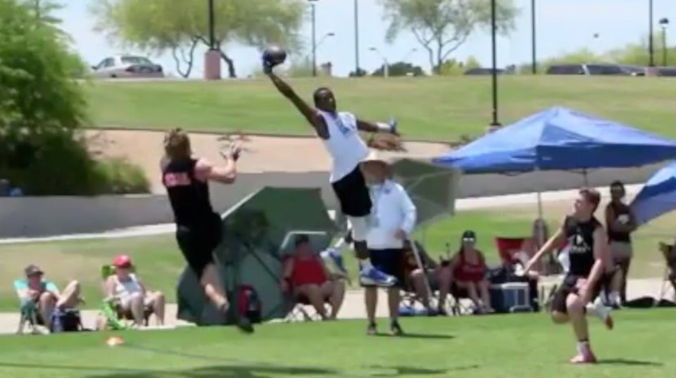 Who needs two hands?