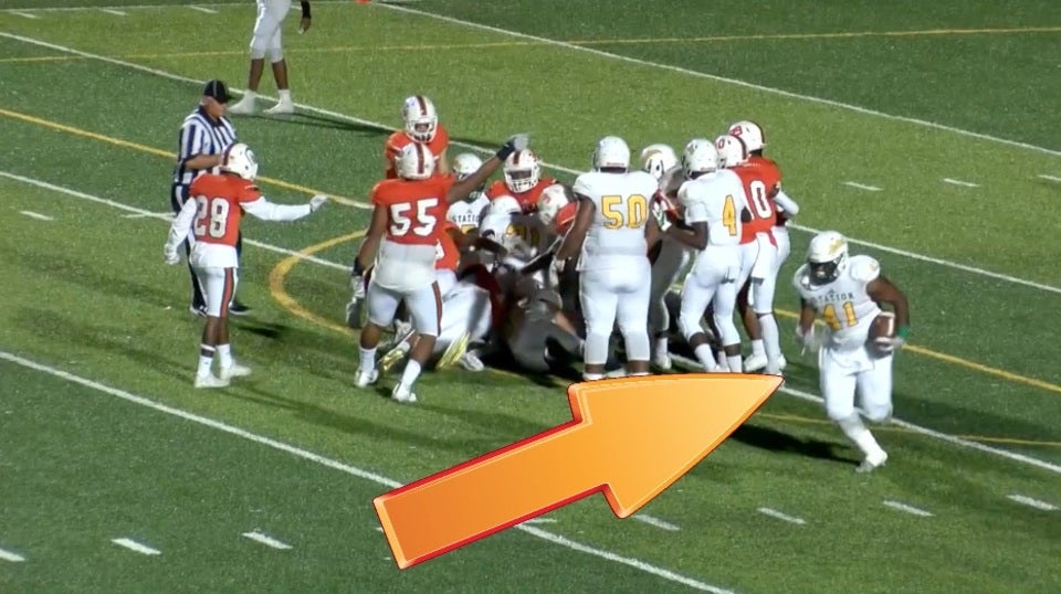 300-pound offensive lineman scores 90-yard TD
