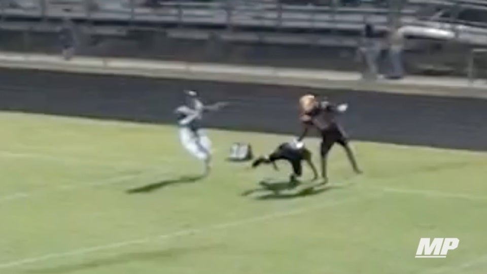 Skrt skrt on two defenders