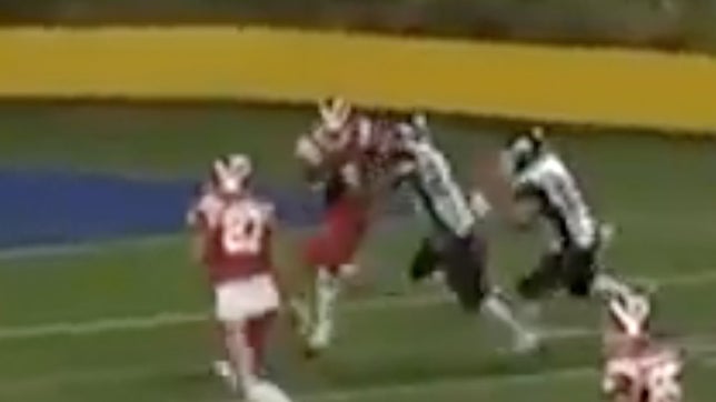 Amon-Ra St. Brown of Mater Dei (Santa Ana, CA) is a 5-star uncommitted wide receiver, and he shows why he is the No. 11 overall recruit in the class of 2018. St. Brown shows off one of the best punt returns we have seen all season.