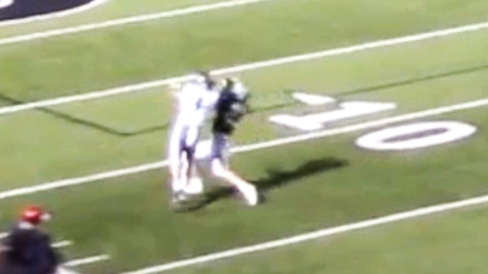 Tennessee cornerback has 4 interceptions in 1 game