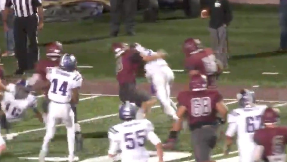 5-star Texas commit truck sticks two defenders