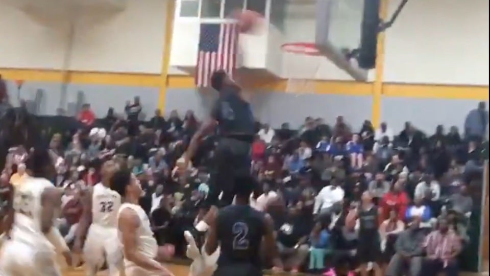 Which is better: the dunk or crowd's reaction?