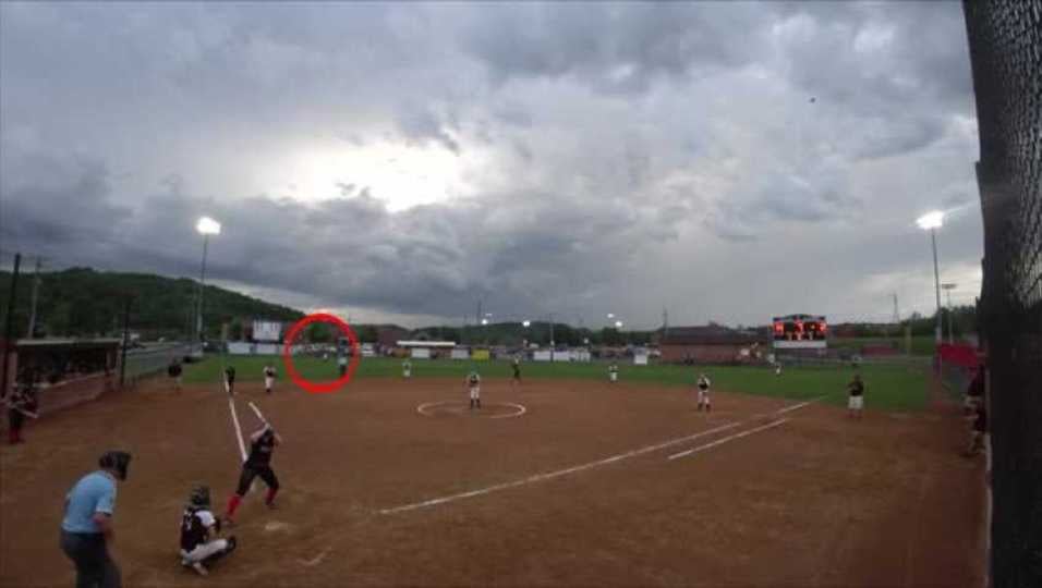 Ali Hartman makes an amazing catch in foul territory