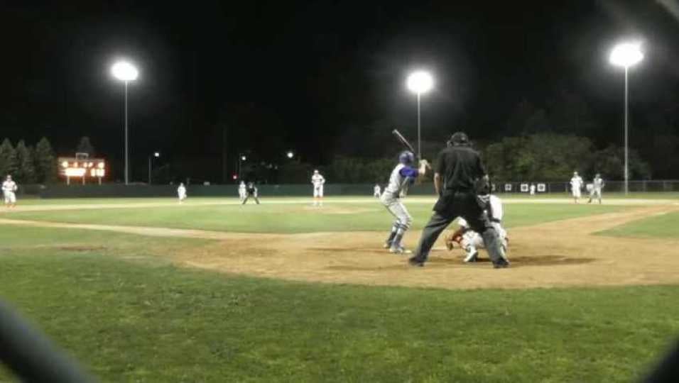 E Rivers (12) with the extra inning walk-off!