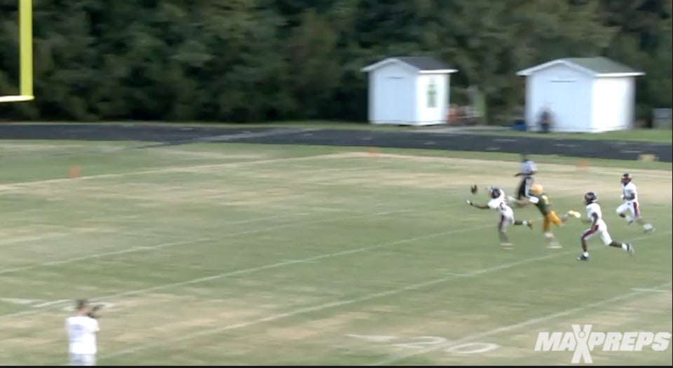 Even defenders are only using one hand