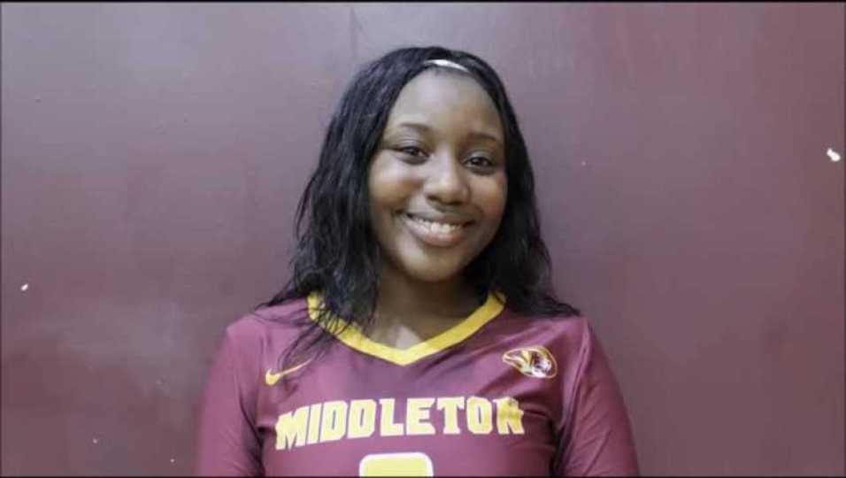 Elysha White vs Lennard