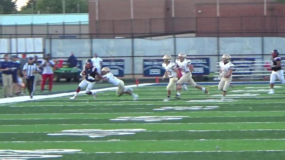 Trey Saunders long touchdown