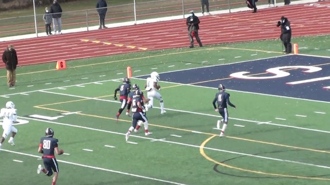 Senior highlights of West Bloomfield's (MI) 4-star running back Donovan Edwards.