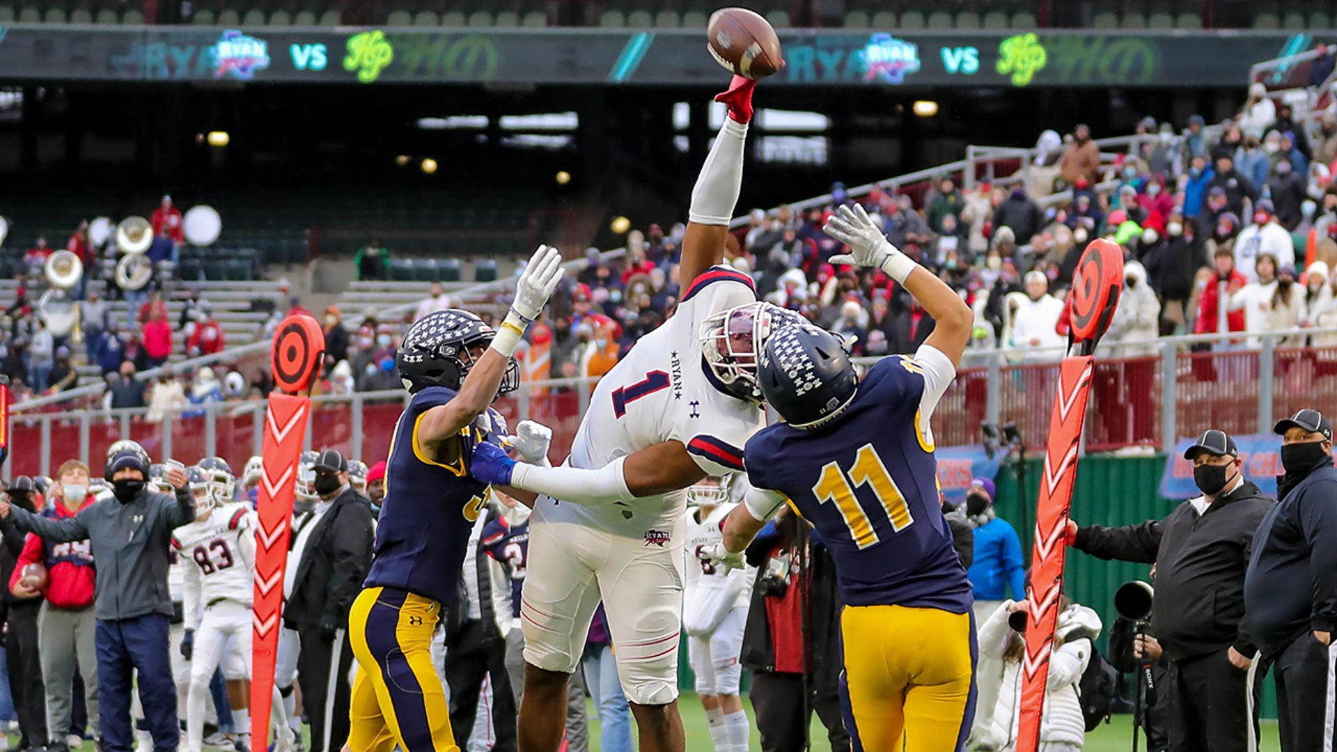 TOP 10 FOOTBALL PLAYS OF THE YEAR