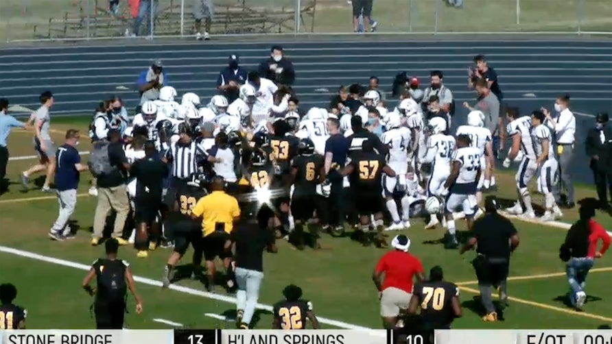 Billy Wiles threw game-winning touchdown to Jacob Thomas as Stone Bridge a 13-10 Virginia Class 5 state championship