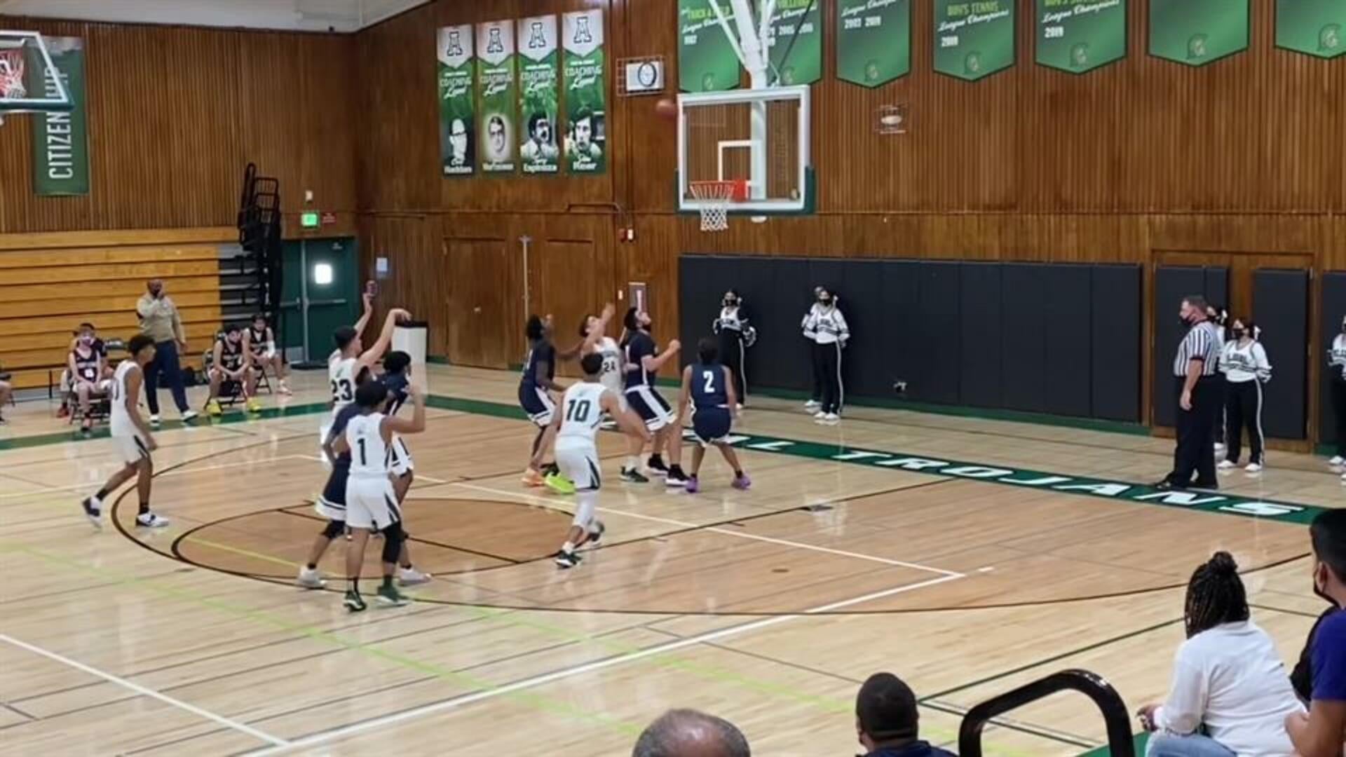 Highlights|Jalen Brown| 17p|8rb|2blk