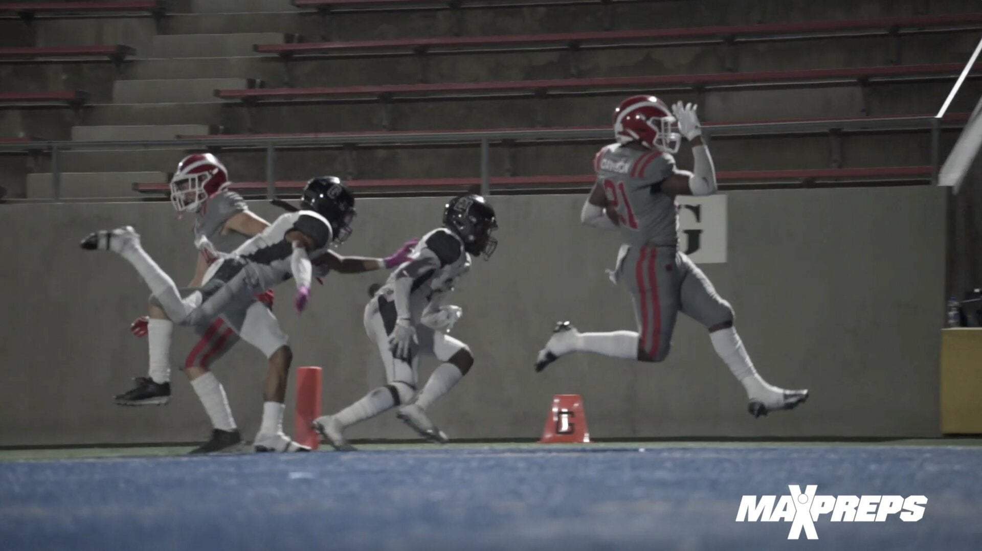 HIGHLIGHTS: No. 1 Mater Dei (CA) finishes regular season 8-0 | Beats JSerra Catholic (CA) 56-14