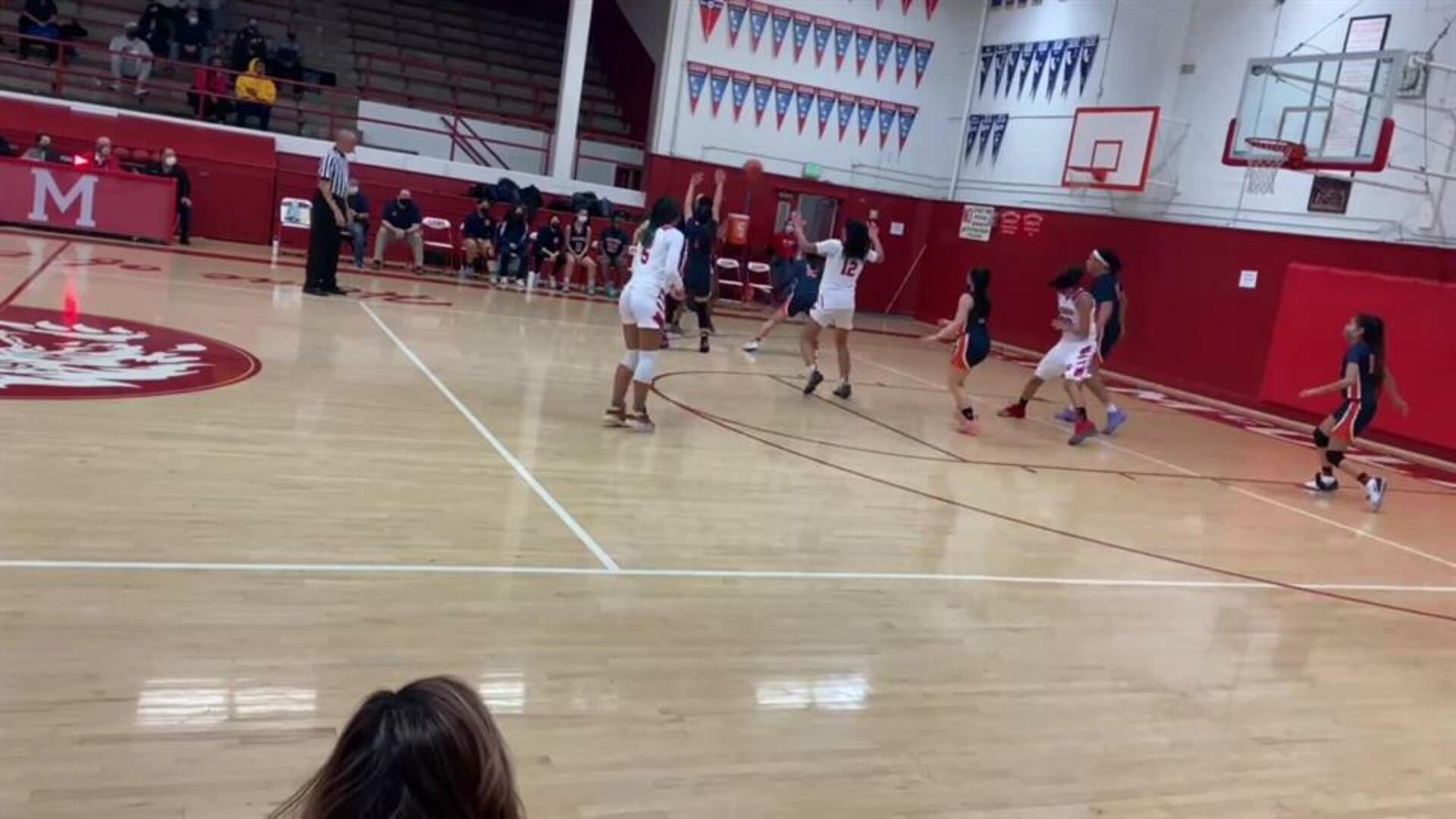 Kai Stancil hits 8 of 12 3’s