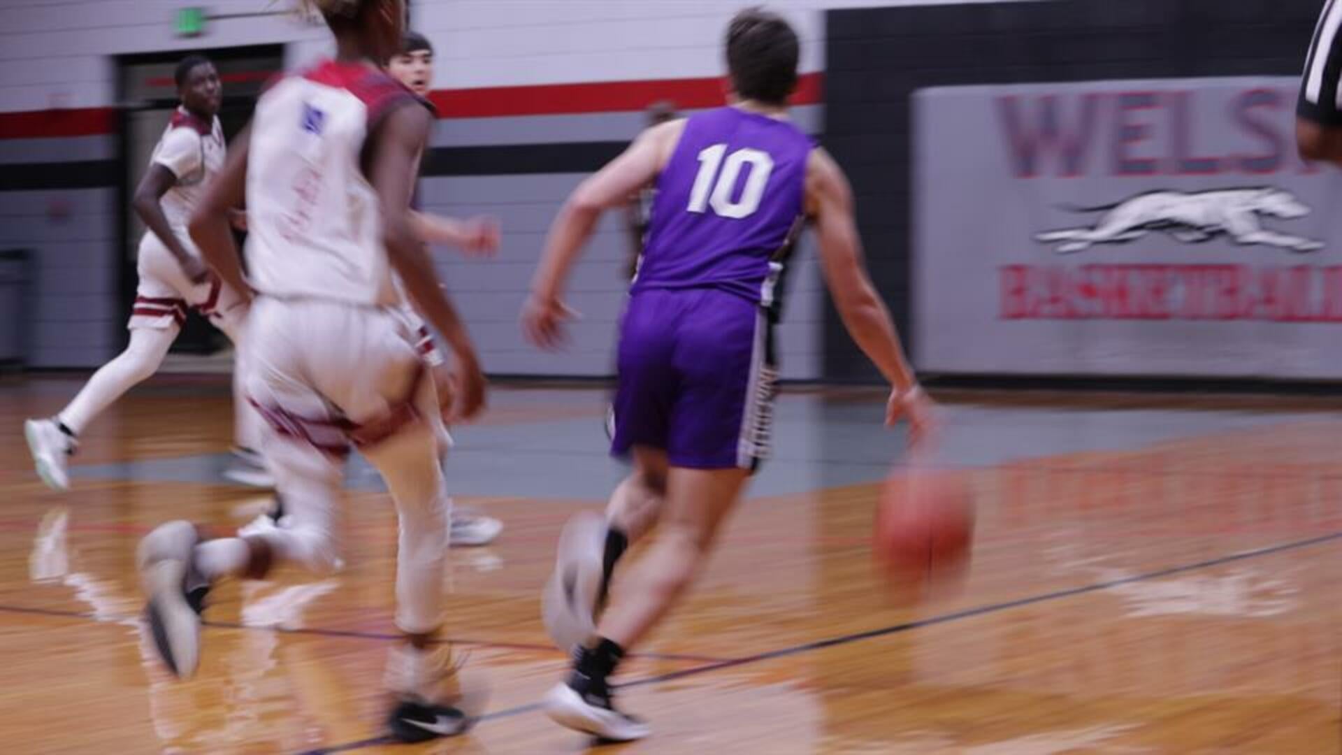 Pattum Rebounds, Artis Scores