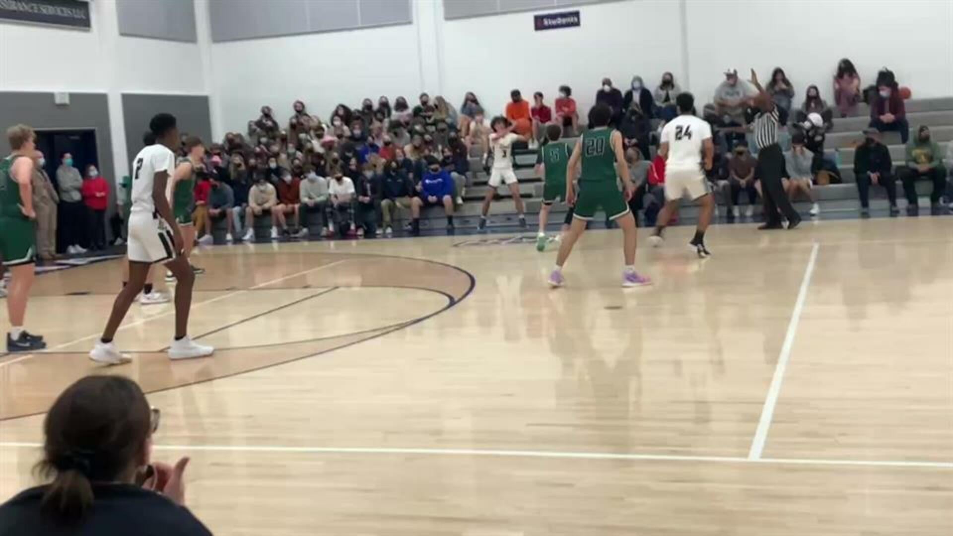 Justin-Siena runs offense against Sonoma Valley