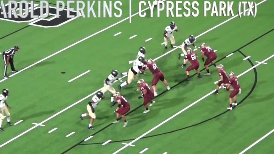 Senior season highlights of Cypress Park's (TX) five-star linebacker Harold Perkins. He finished the year with 35 tackles, two sacks and three interceptions to go with over 1,600 total yards and 24 touchdowns on offense.