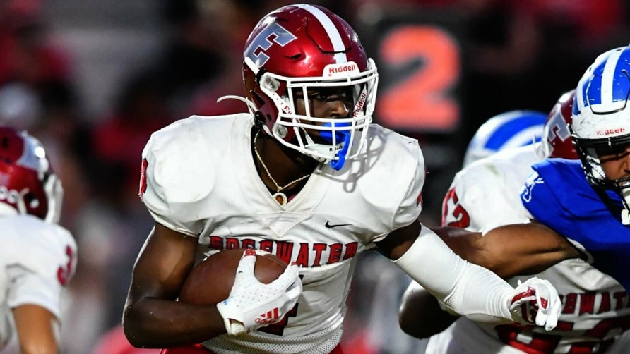 Junior season highlights of Edgewater's (Orlando, FL) 4-star running back Cedric Baxter Jr. He rushed for over 1,700 yards and 26 touchdowns in 2021.