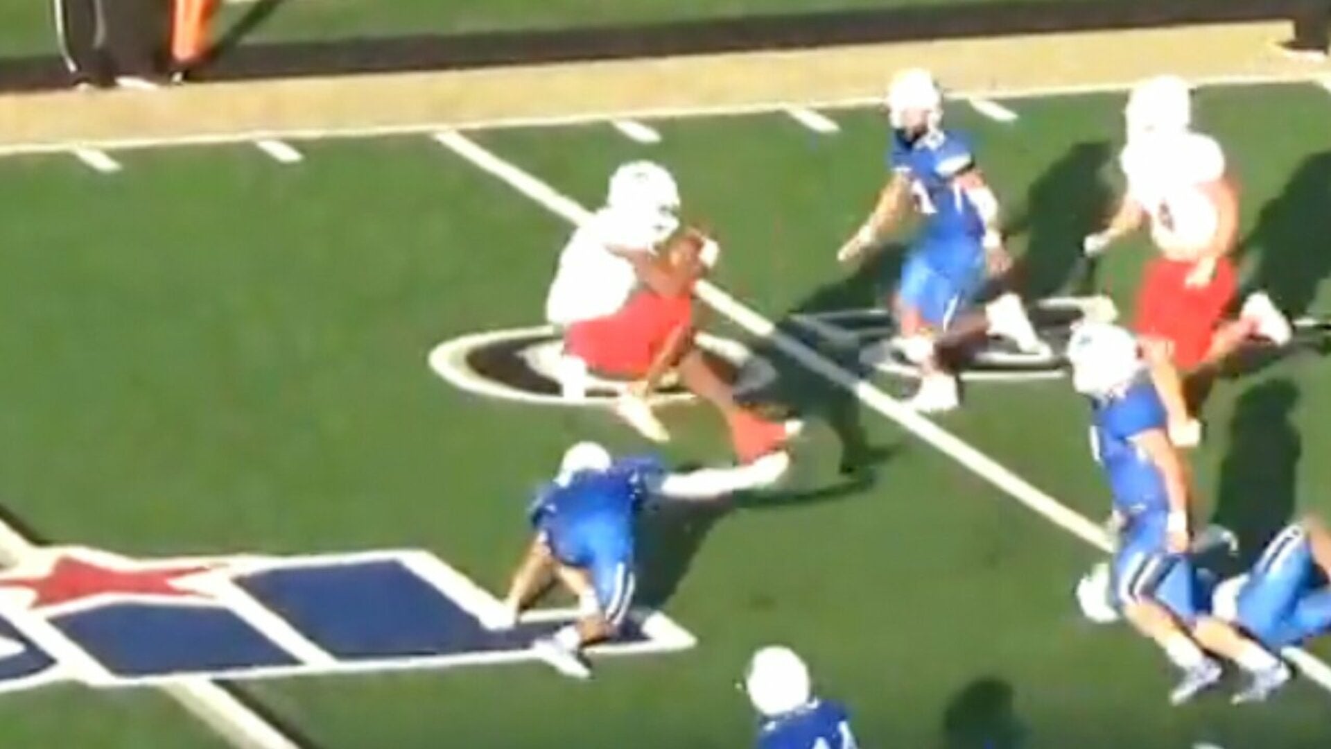 2023 SMU commit Jamarion Carroll pulls off 360-hurdle for score