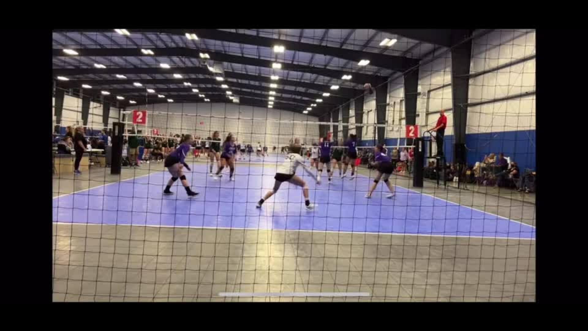 Makayla Williams 5'7 Libero Highlights at CHSM Tournament 08/19-20/2022
