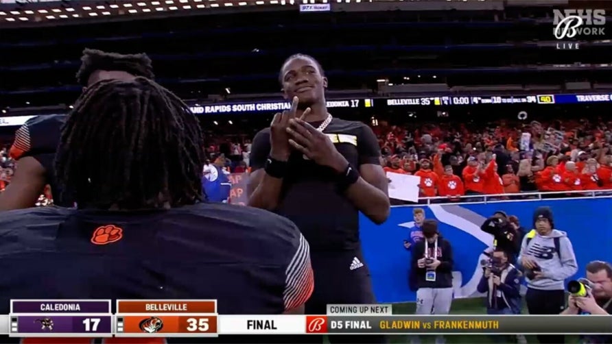 Highlights of Belleville's 35-17 win over Caledonia in the Michigan Division 1 state championship. Sophomore quarterback Bryce Underwood accounted for 304 yards of total offense and three touchdowns. He is the top-rated QB in the Class of 2025 and has led Belleville to two straight D1 state titles.